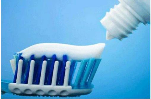 國(guó)內(nèi)牙膏市場(chǎng)當(dāng)中，外資品牌仍具占有較大的比重，本土企業(yè)要與時(shí)俱進(jìn)，轉(zhuǎn)型升級(jí)