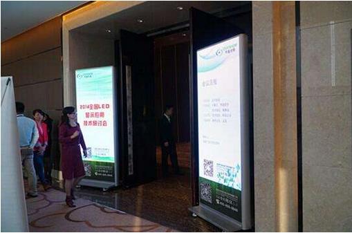 國內廣告機行業(yè)發(fā)展現(xiàn)狀及未來發(fā)展方向分析