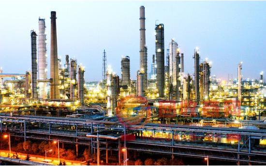 石油化工行業(yè)的發(fā)展趨勢，即一體化、平臺化、集聚化和高端化