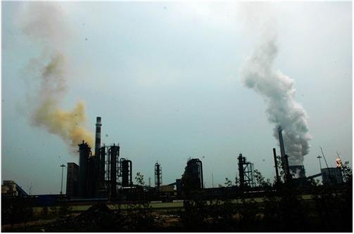 焦化行業(yè)要抓住機(jī)遇，因勢(shì)利導(dǎo)，化害為利，加快轉(zhuǎn)變?cè)鲩L(zhǎng)方式，確保行業(yè)穩(wěn)定發(fā)展