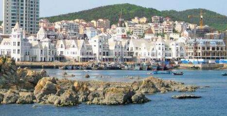 構(gòu)建智能化、綠色化、服務(wù)化和國(guó)際化新型輕工業(yè)制造體系